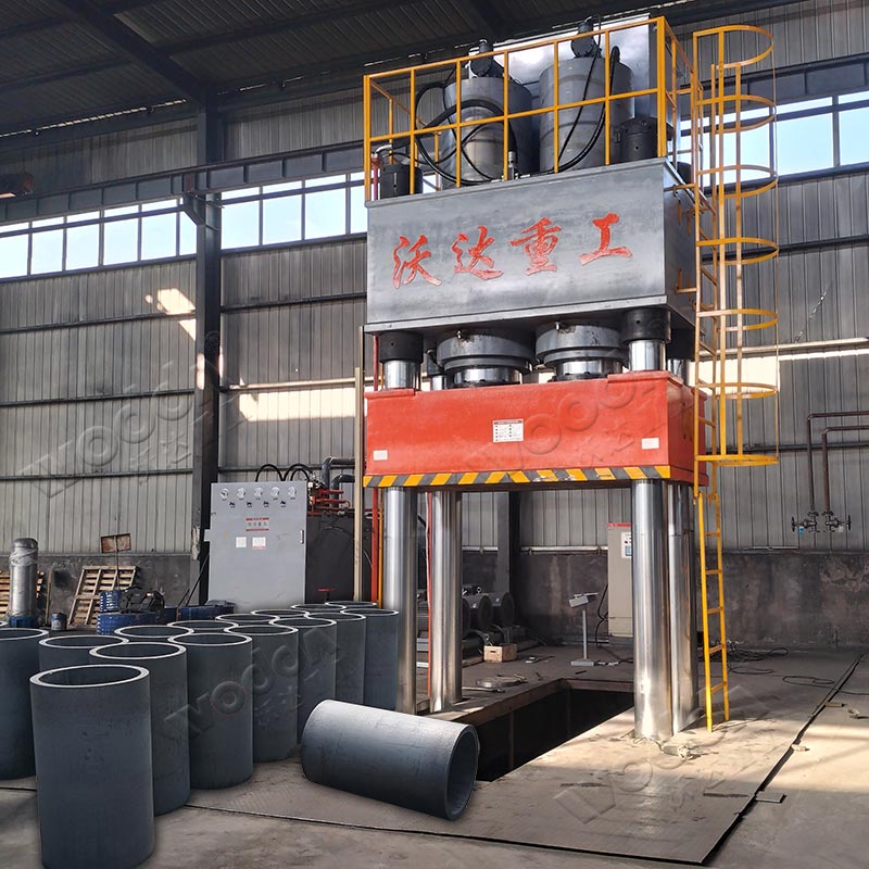 2000噸石墨坩堝成型液壓機 2000噸石墨坩堝成型液壓機