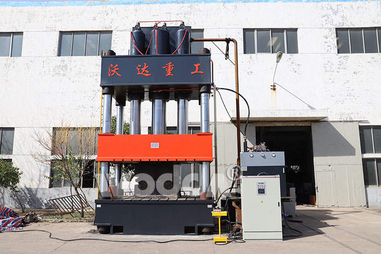 2000噸油壓機 2000噸油壓機