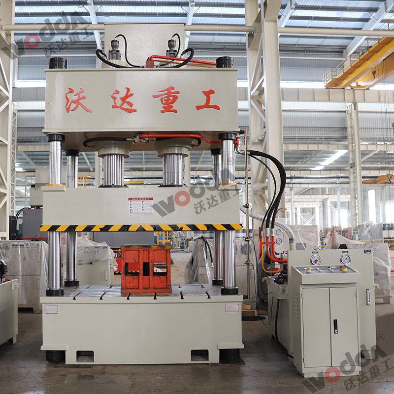 315噸汽車內(nèi)飾件成型液壓機(jī) 315噸汽車內(nèi)飾件成型液壓機(jī)