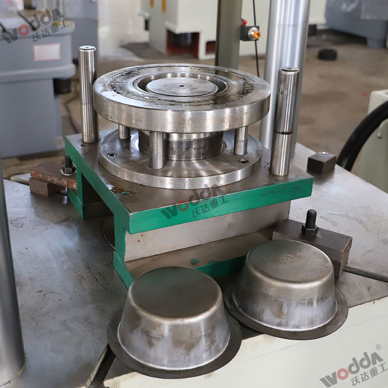 不銹鋼拉伸液壓機(jī) 不銹鋼拉伸液壓機(jī)