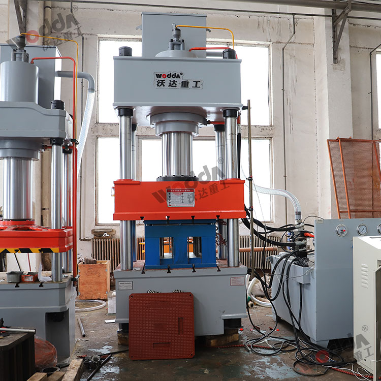 315噸樹(shù)脂井蓋成型液壓機(jī) 315噸樹(shù)脂井蓋成型液壓機(jī)