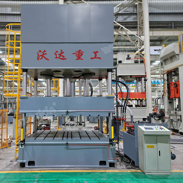 200噸四柱液壓機(jī)熱壓汽車內(nèi)飾 200噸四柱液壓機(jī)熱壓汽車內(nèi)飾