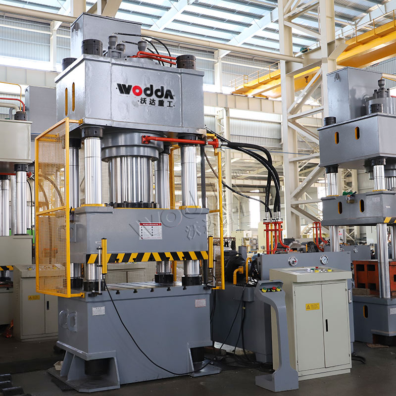 熱鍛油壓機(jī) 熱鍛油壓機(jī)