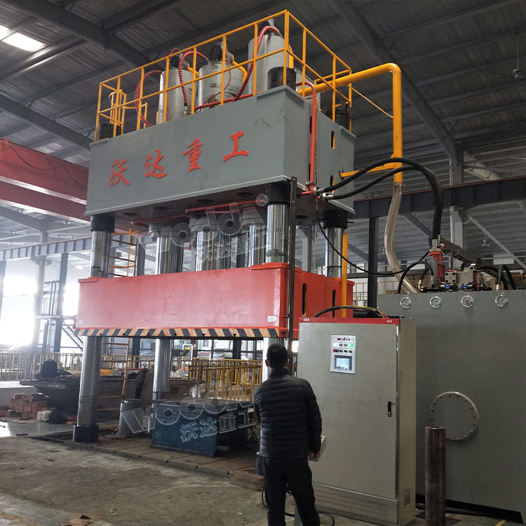 汽車配件成型液壓機客戶現(xiàn)場 汽車配件成型液壓機客戶現(xiàn)場