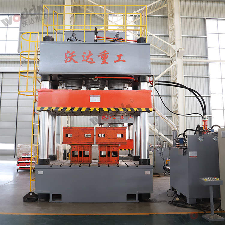 滕州1000噸三梁四柱液壓機(jī) 滕州1000噸三梁四柱液壓機(jī)