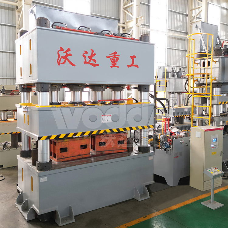 800噸大臺(tái)面四柱液壓機(jī) 800噸大臺(tái)面四柱液壓機(jī)