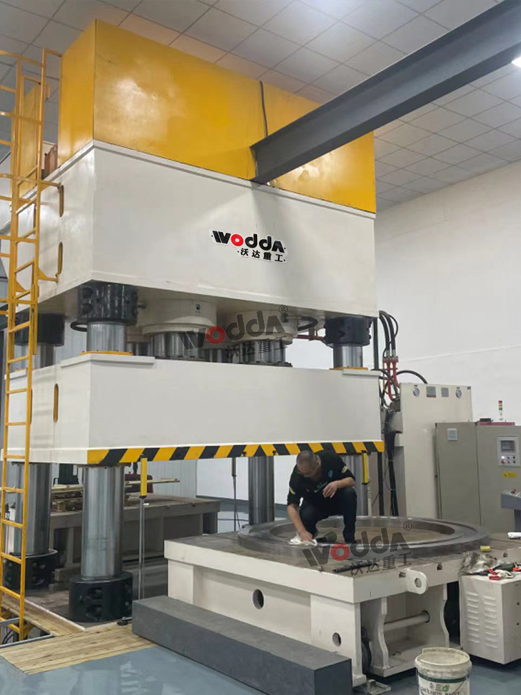 3000噸粉末成型液壓機(jī)安裝模具 3000噸粉末成型液壓機(jī)安裝模具