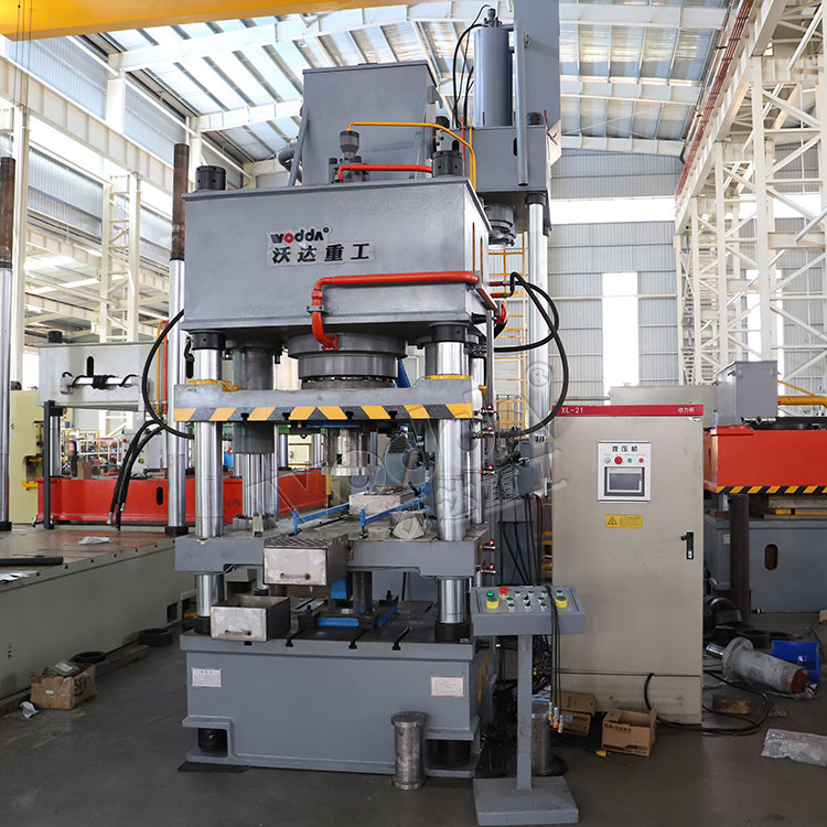 315噸粉末成型液壓機(jī) 315噸粉末成型液壓機(jī)