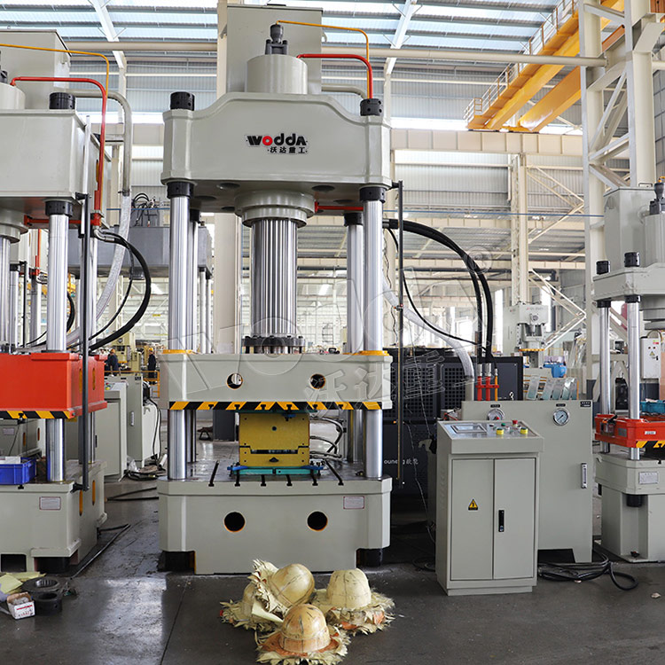 315噸防彈頭盔成型液壓機(jī) 315噸防彈頭盔成型液壓機(jī)