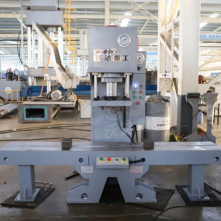 63噸單臂校直機(jī) 63噸單臂校直機(jī)