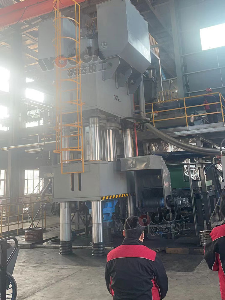 雙工位2000噸石墨坩堝液壓機 雙工位2000噸石墨坩堝液壓機