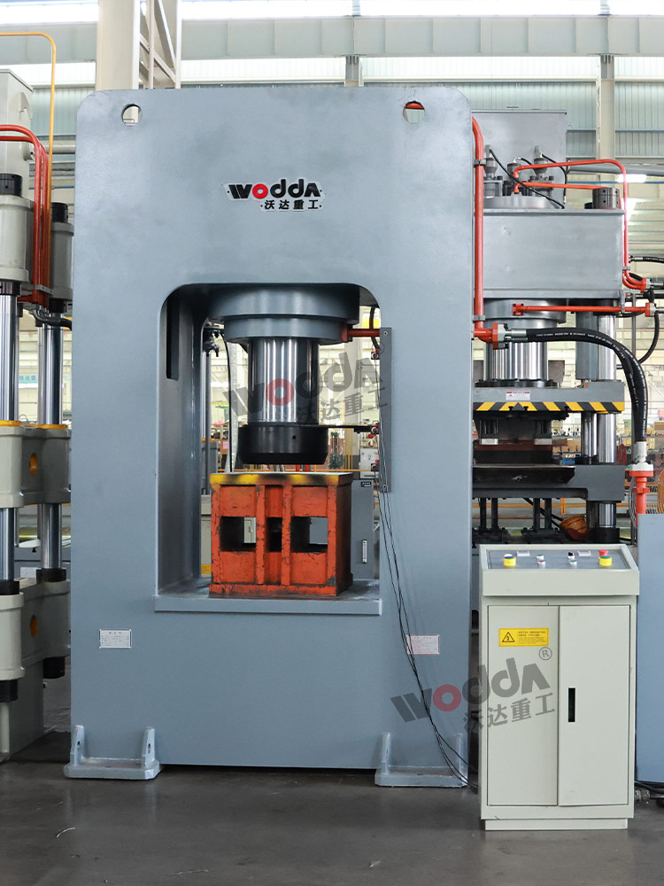 500噸龍門(mén)液壓機(jī) 500噸龍門(mén)液壓機(jī)