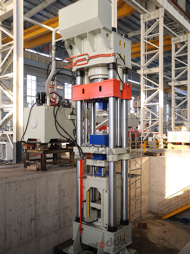 1000噸莫來(lái)石匣缽液壓機(jī)車(chē)間實(shí)拍 1000噸莫來(lái)石匣缽液壓機(jī)車(chē)間實(shí)拍