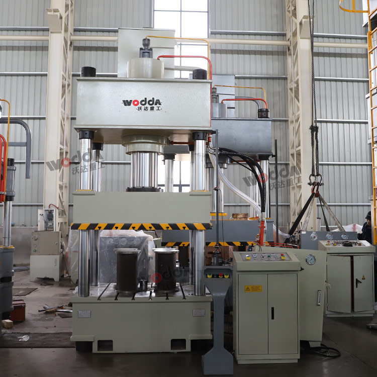 315噸國標(biāo)四柱液壓機(jī)(焊接件) 315噸國標(biāo)四柱液壓機(jī)(焊接件)