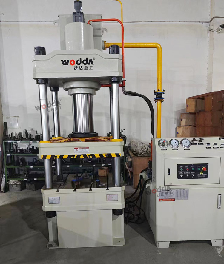 200噸四柱液壓機 200噸四柱液壓機