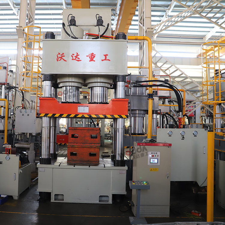 1250噸伺服四柱液壓機(jī) 1250噸伺服四柱液壓機(jī)