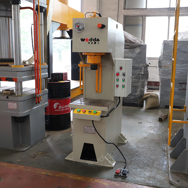 40噸單臂液壓機(jī) 40噸單臂液壓機(jī)