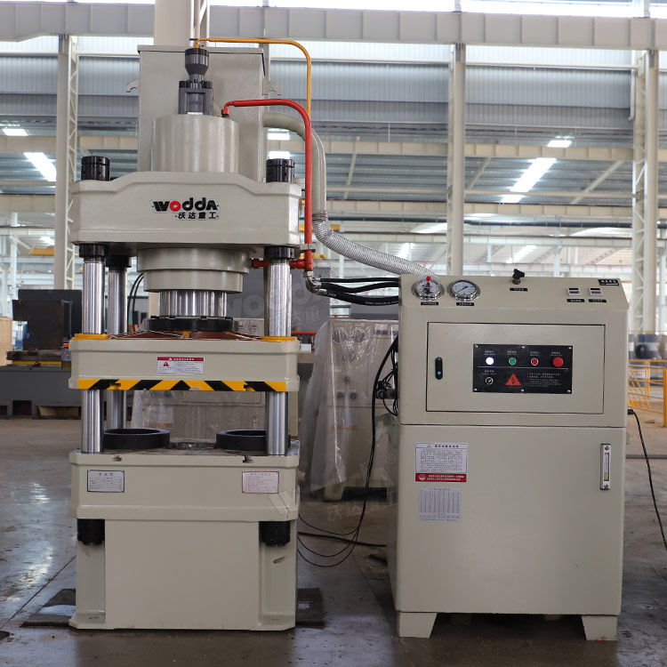 200噸四柱液壓機(jī) 200噸四柱液壓機(jī)