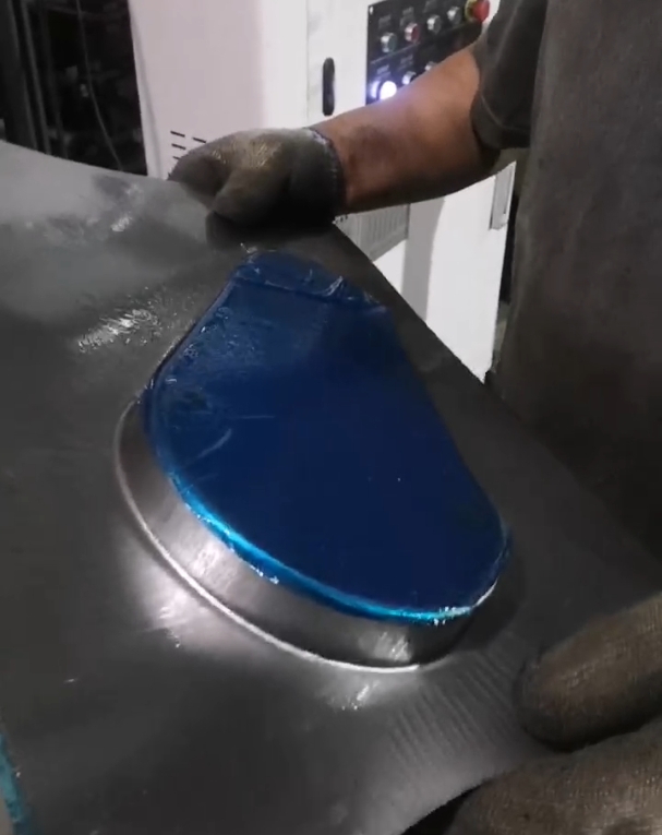 面條機(jī)護(hù)罩拉伸件 面條機(jī)護(hù)罩拉伸件