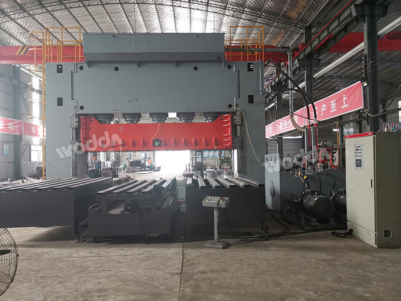 2000噸龍門框架式油壓機(jī) 2000噸龍門框架式油壓機(jī)