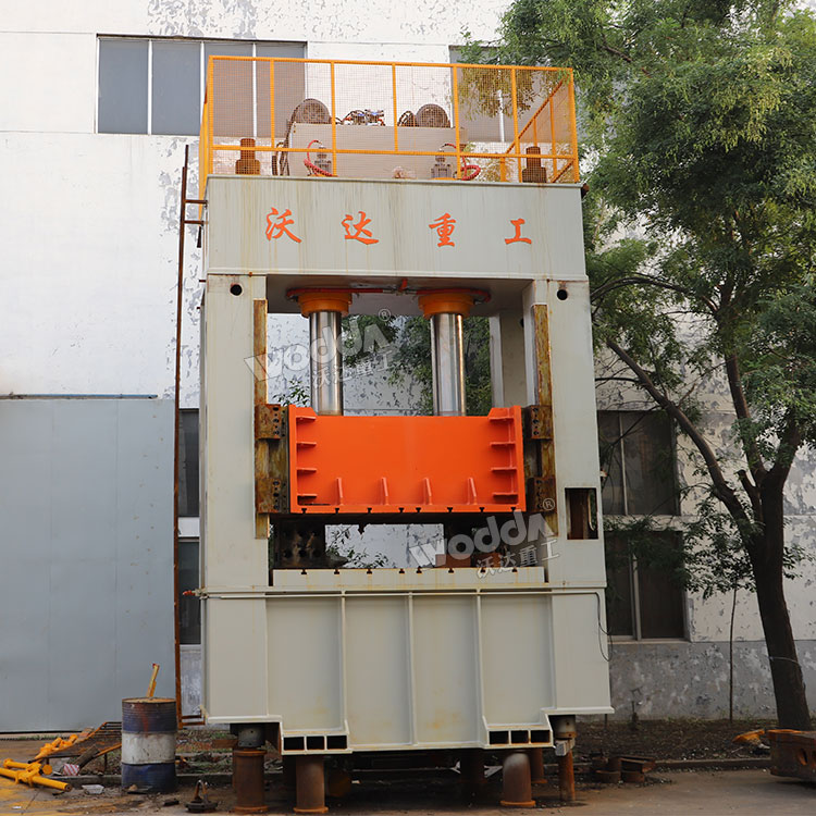 500噸框架式油壓機 500噸框架式油壓機