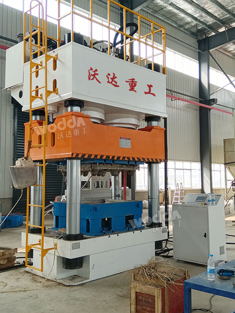 1600噸四柱液壓機 1600噸四柱液壓機