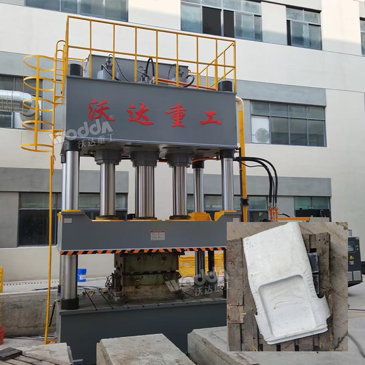 1000噸汽車座椅靠背板成型液壓機(jī) 1000噸汽車座椅靠背板成型液壓機(jī)