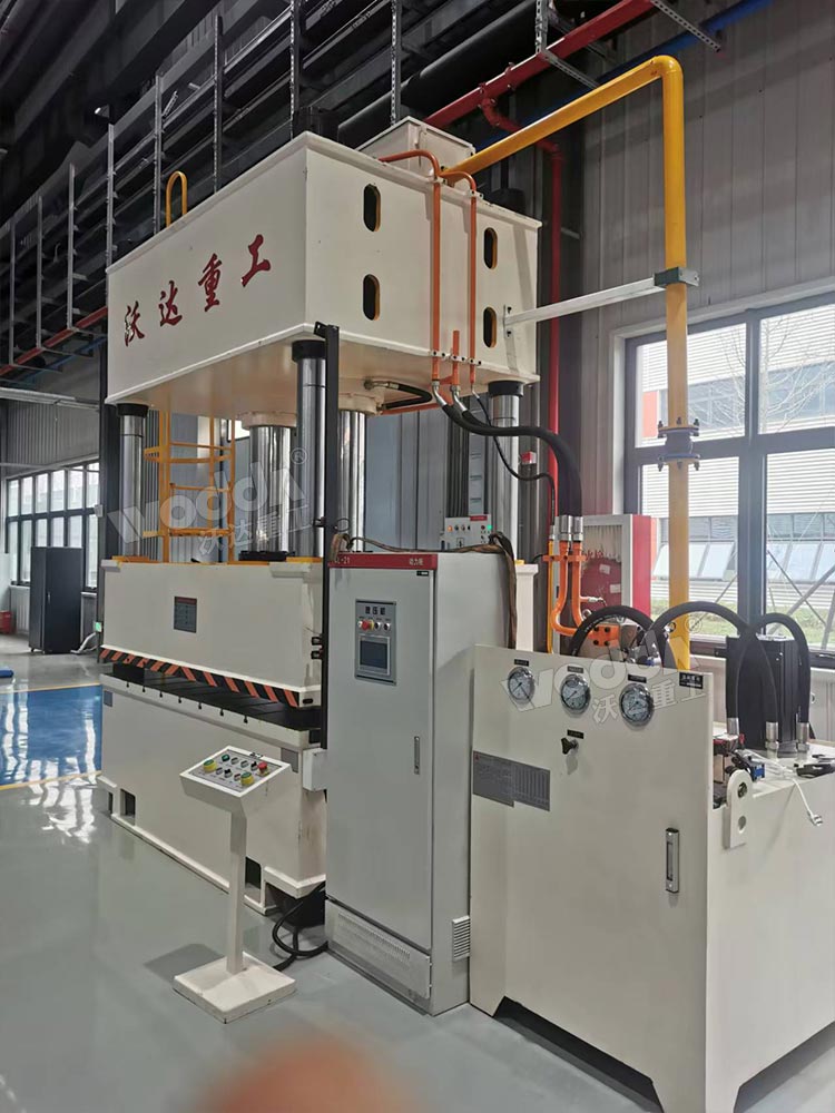 400噸三梁四柱液壓機現場調試 400噸三梁四柱液壓機現場調試