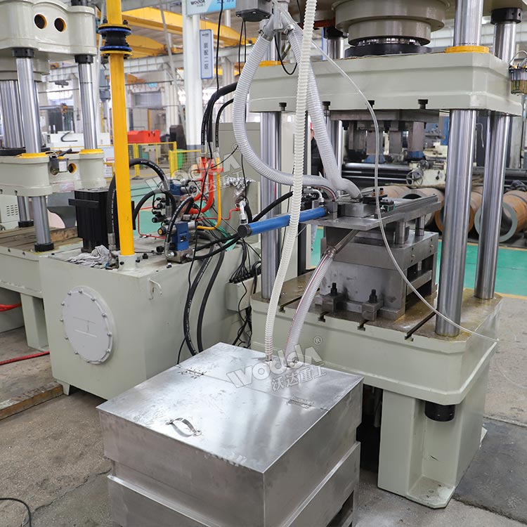 上料提升機(jī).jpg 上料提升機(jī).jpg