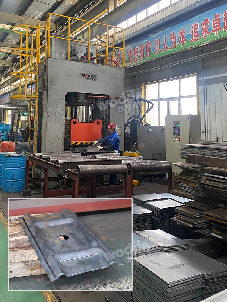 800噸W型礦用錨桿托盤液壓機現(xiàn)場 800噸W型礦用錨桿托盤液壓機現(xiàn)場