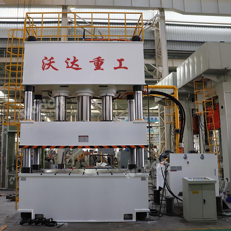 1000噸四柱液壓機(jī) 1000噸四柱液壓機(jī)