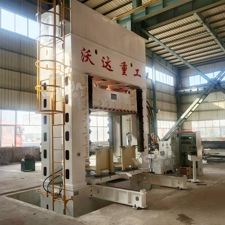 630噸框架式液壓機(jī)現(xiàn)場調(diào)試 630噸框架式液壓機(jī)現(xiàn)場調(diào)試