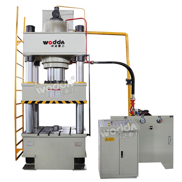 四柱式500噸液壓機(jī) 四柱式500噸液壓機(jī)