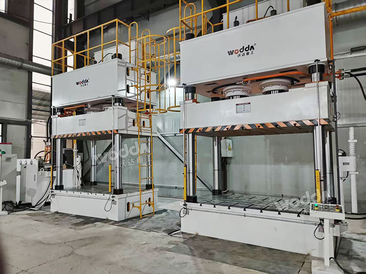 伺服630噸四柱液壓機(jī) 伺服630噸四柱液壓機(jī)