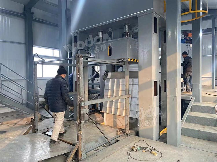 污泥壓榨機(jī)現(xiàn)場 污泥壓榨機(jī)現(xiàn)場