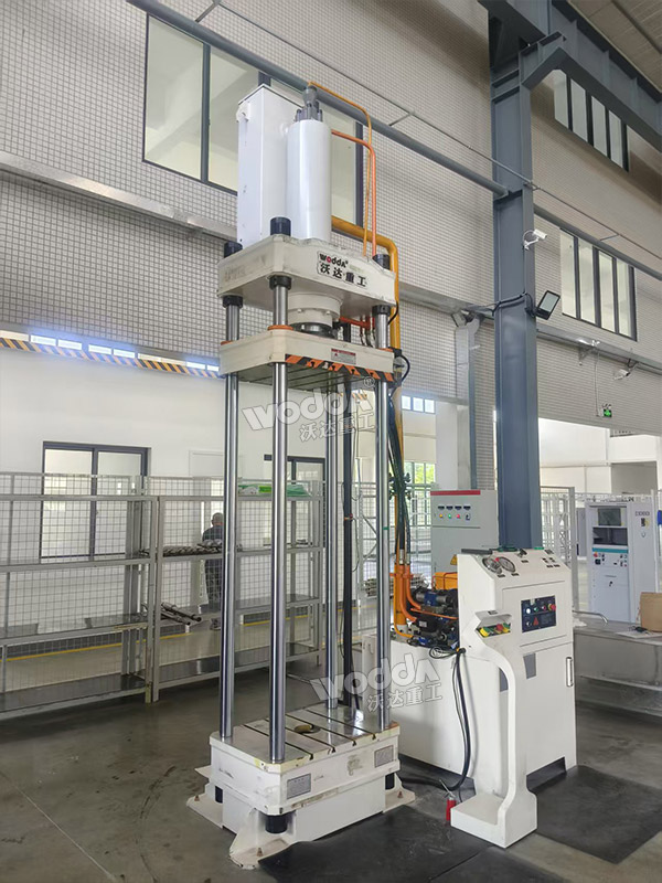 大行程200噸四柱液壓機(jī) 大行程200噸四柱液壓機(jī)