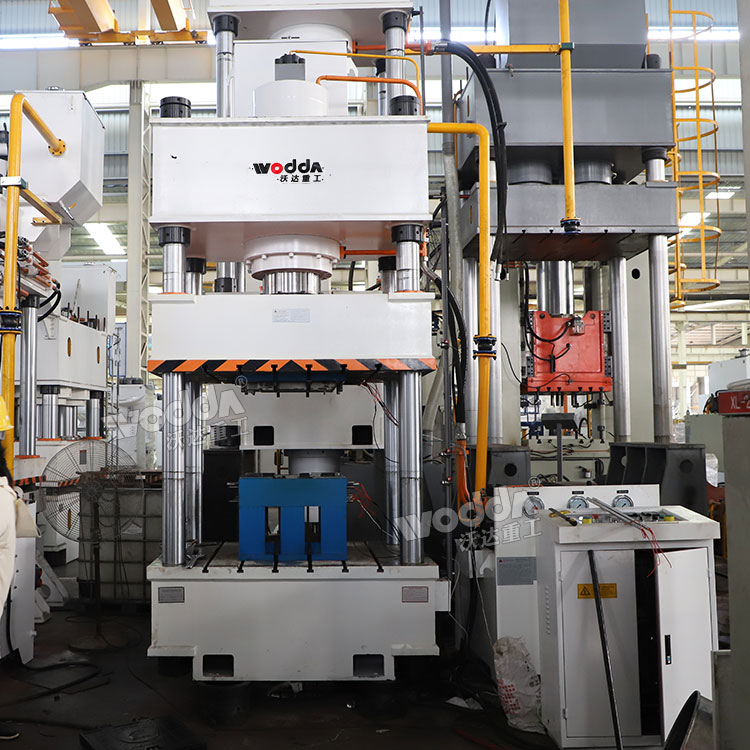 315噸樹(shù)脂井蓋成型液壓機(jī) 315噸樹(shù)脂井蓋成型液壓機(jī)