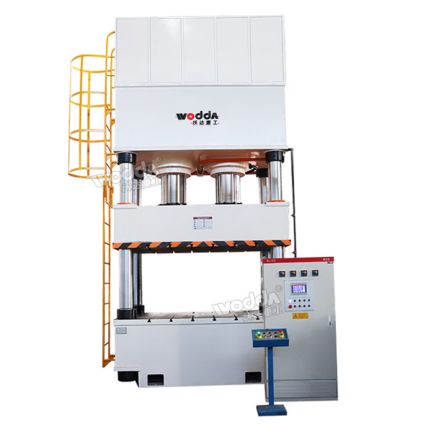 800噸三梁四柱油壓機(jī) 800噸三梁四柱油壓機(jī)