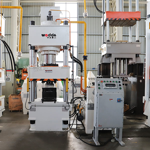 315噸四柱液壓機(jī) 315噸四柱液壓機(jī)