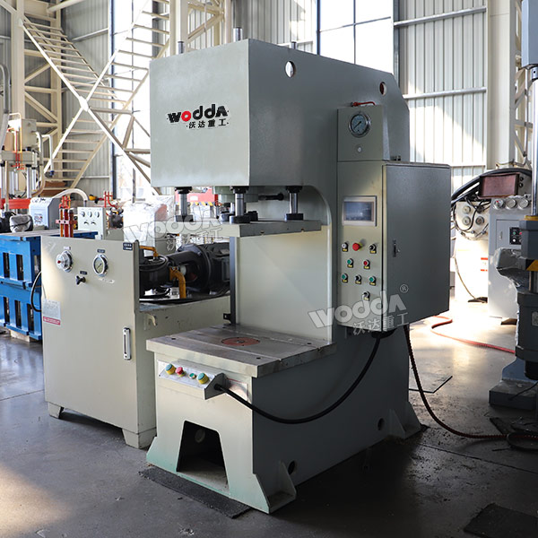 單臂液壓機(jī)