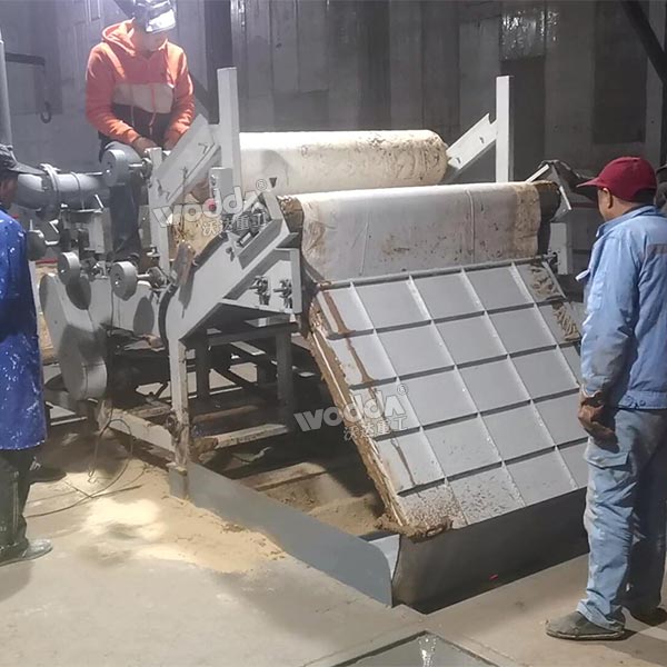 智能高壓污泥壓榨機(jī) 智能高壓污泥壓榨機(jī)