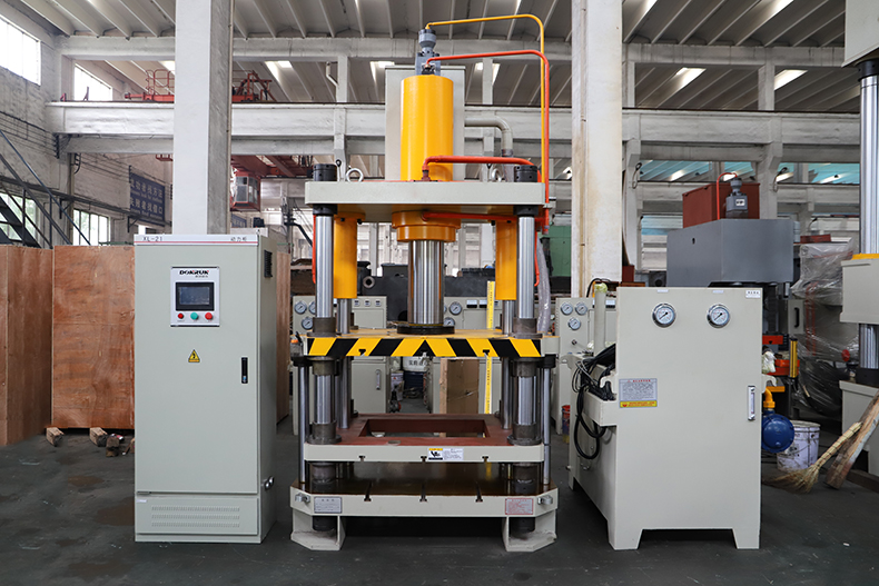 電磁爐隔熱圈液壓機(jī) 電磁爐隔熱圈液壓機(jī)