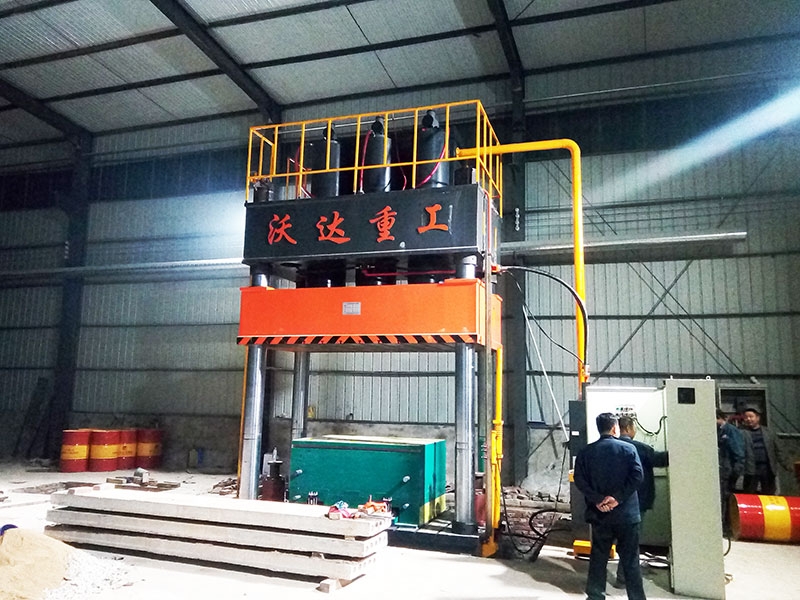 1000噸液壓機(jī)多少錢 1000噸液壓機(jī)多少錢